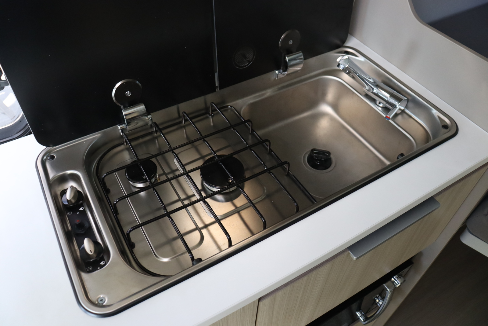 キャンピングカーバンコン