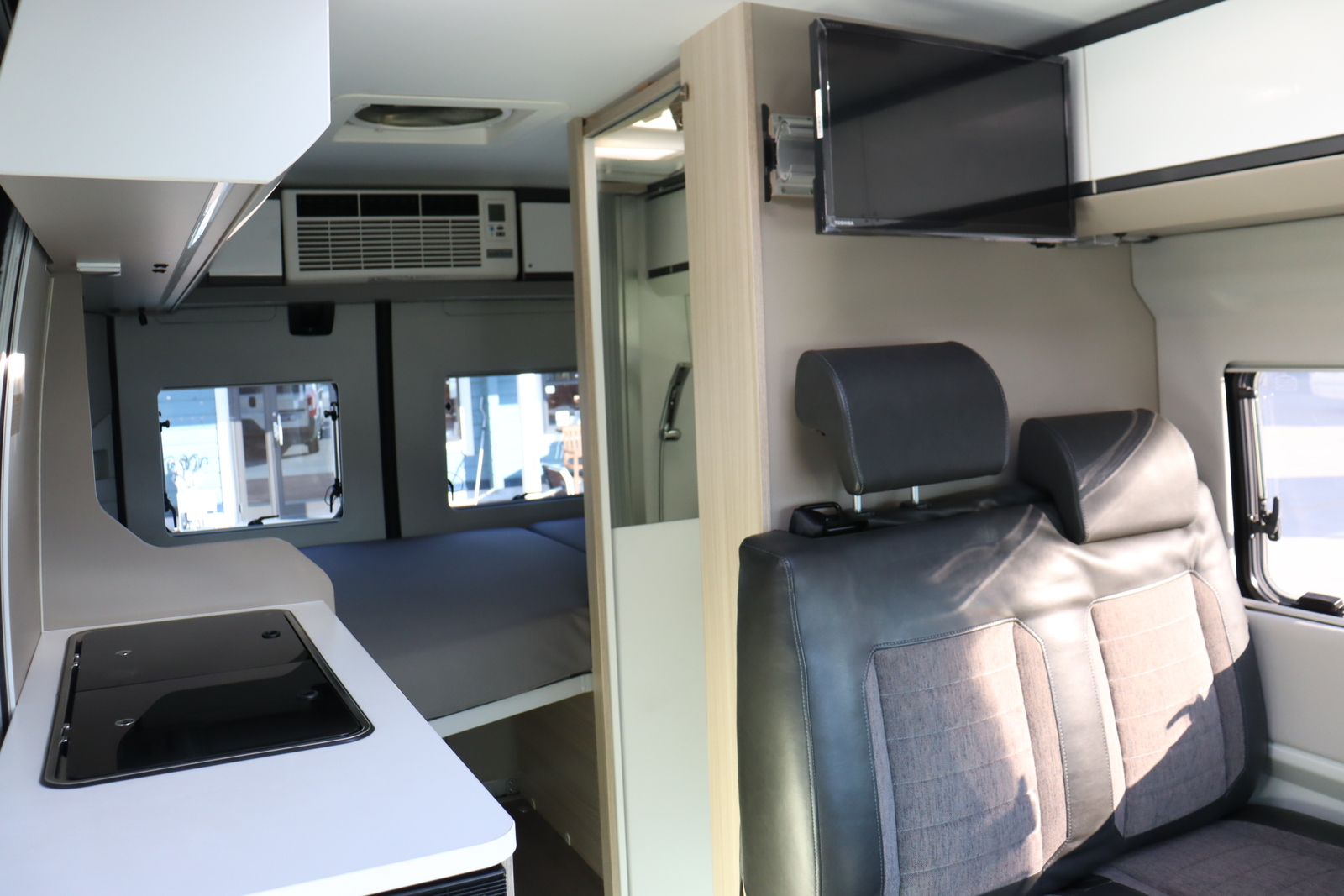 キャンピングカーバンコン