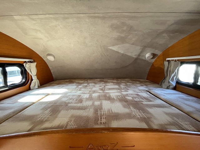 キャンピングカーキャブコン