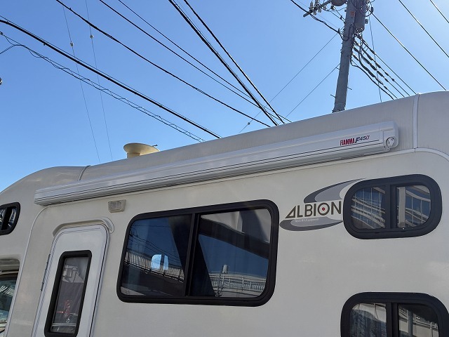 キャンピングカーキャブコン