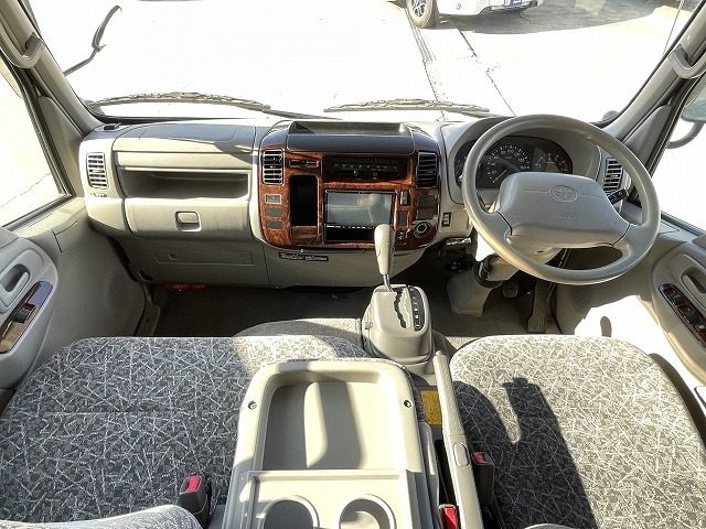 キャンピングカーキャブコン