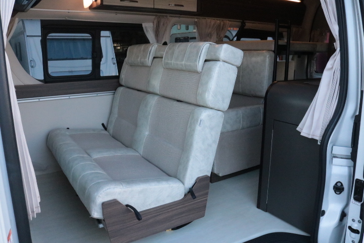 キャンピングカーバンコン