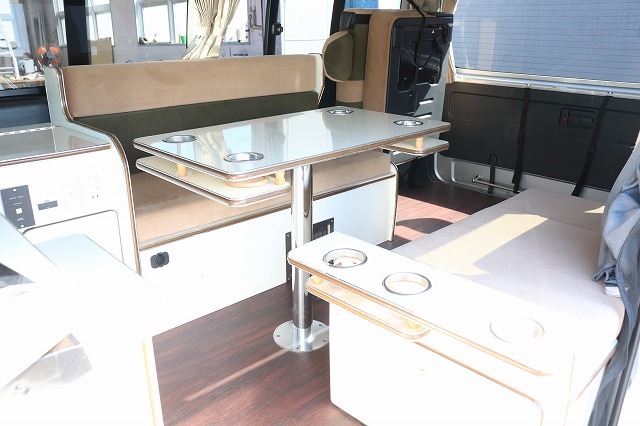 キャンピングカーバンコン