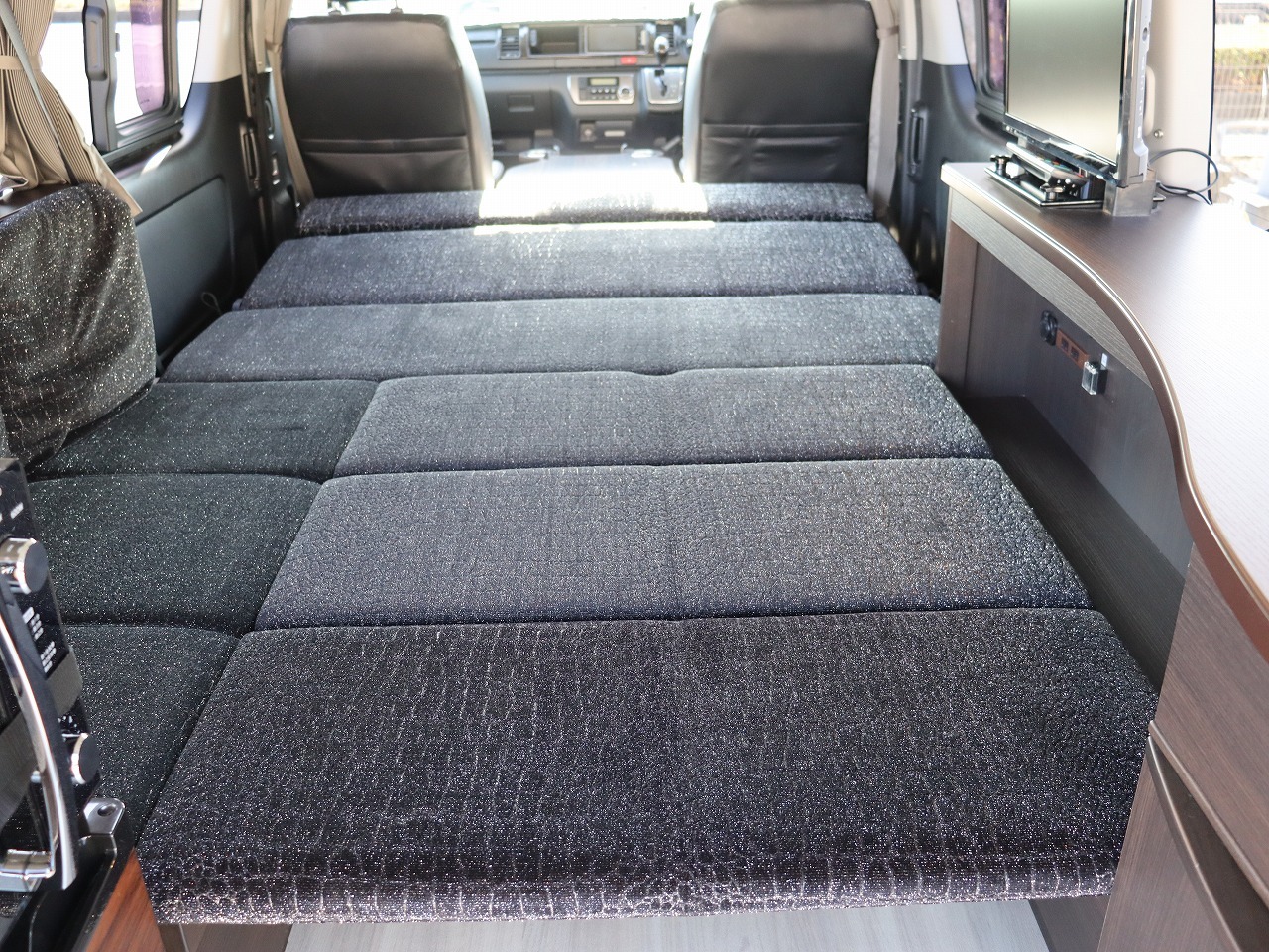 キャンピングカーバンコン