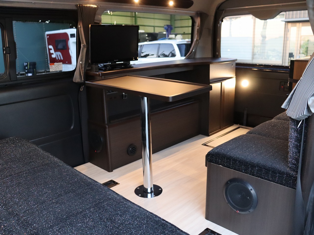 キャンピングカーバンコン