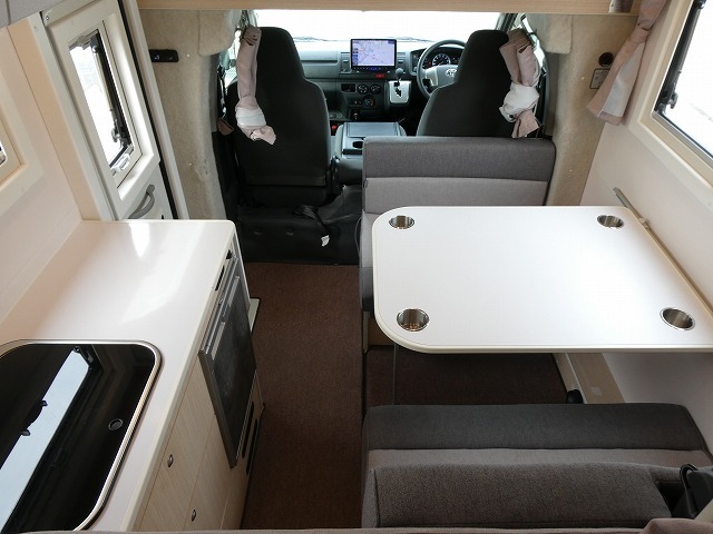 キャンピングカーキャブコン