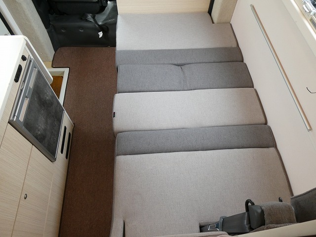 キャンピングカーキャブコン