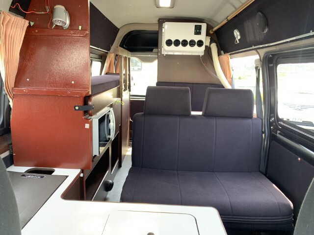 キャンピングカーバンコン