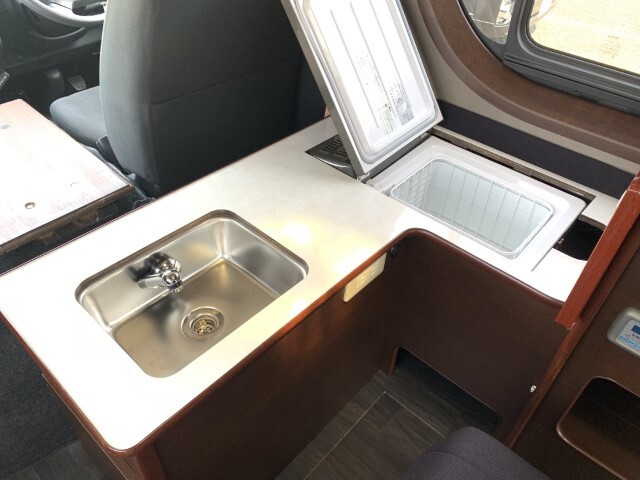 キャンピングカーバンコン