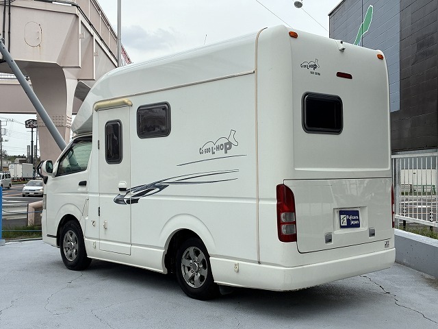 キャンピングカーキャブコン 