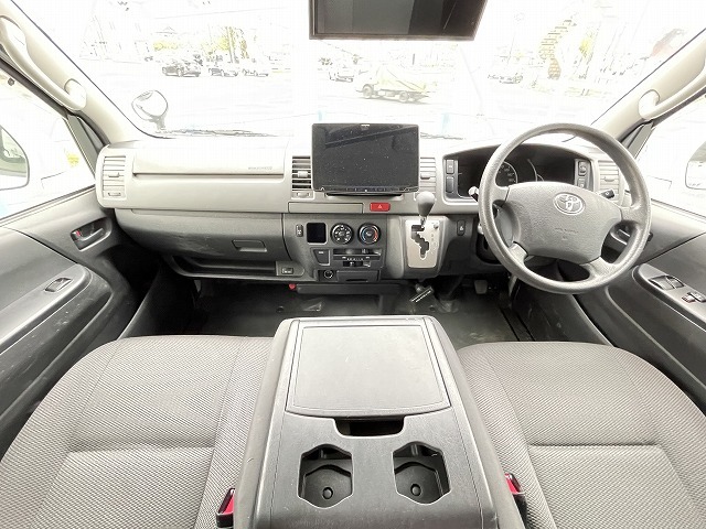 キャンピングカーキャブコン 