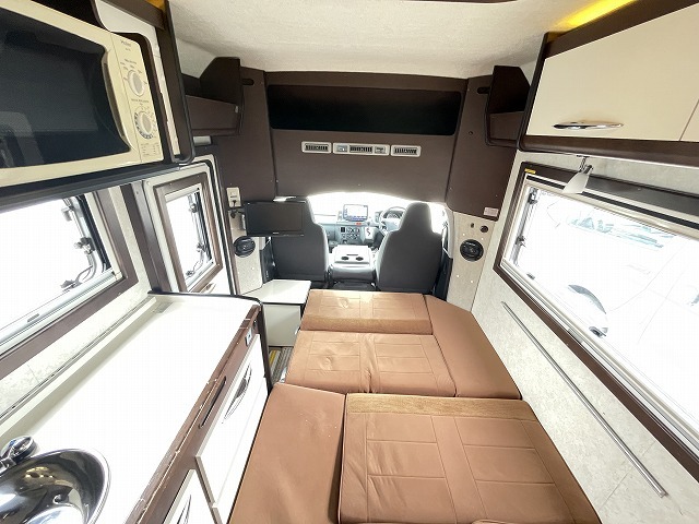 キャンピングカーキャブコン 