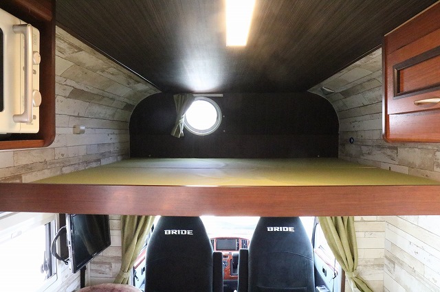 キャンピングカーキャブコン