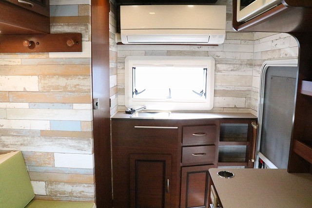 キャンピングカーキャブコン