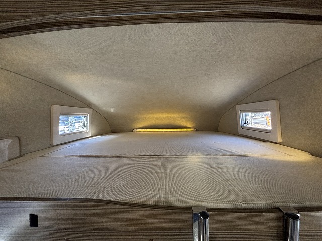 キャンピングカーキャブコン