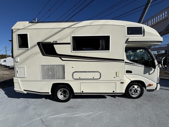 キャンピングカーキャブコン