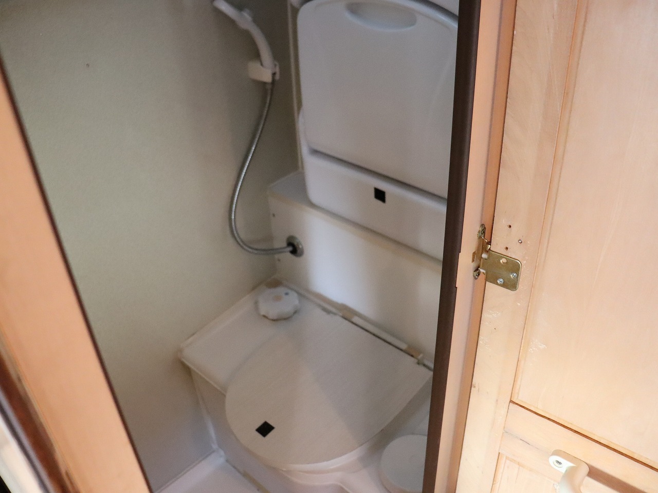 キャンピングカーキャブコン