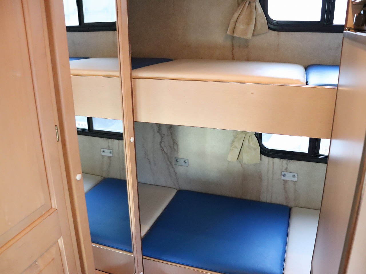 キャンピングカーキャブコン