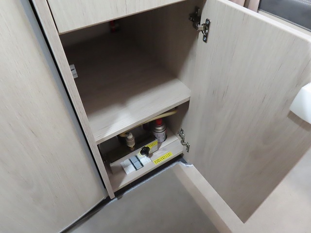 キャンピングカートレーラー