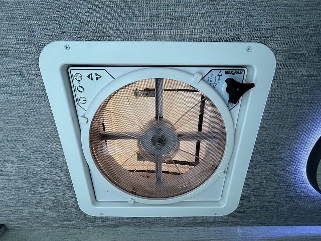 キャンピングカーバンコン