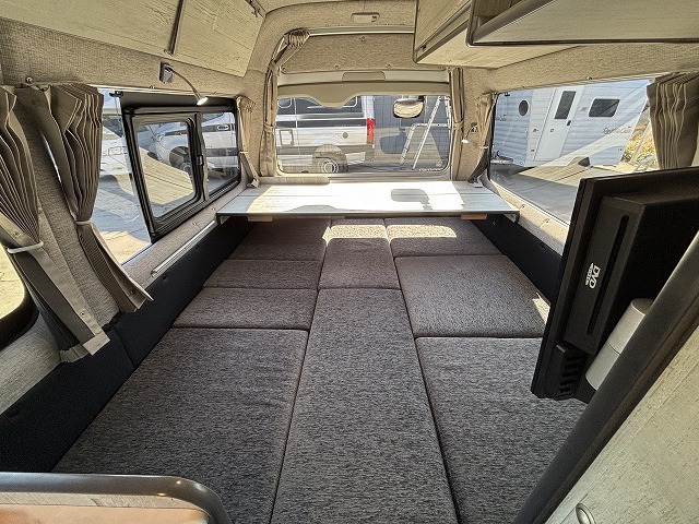 キャンピングカーバンコン