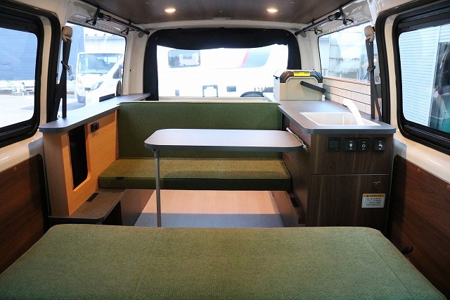 キャンピングカーバンコン