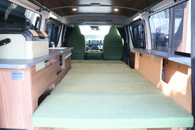 キャンピングカーバンコン