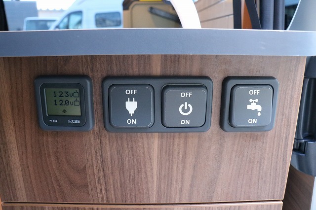 キャンピングカーバンコン