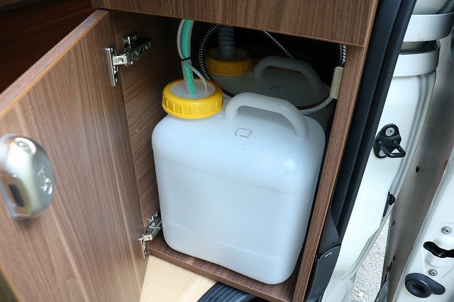 キャンピングカーバンコン