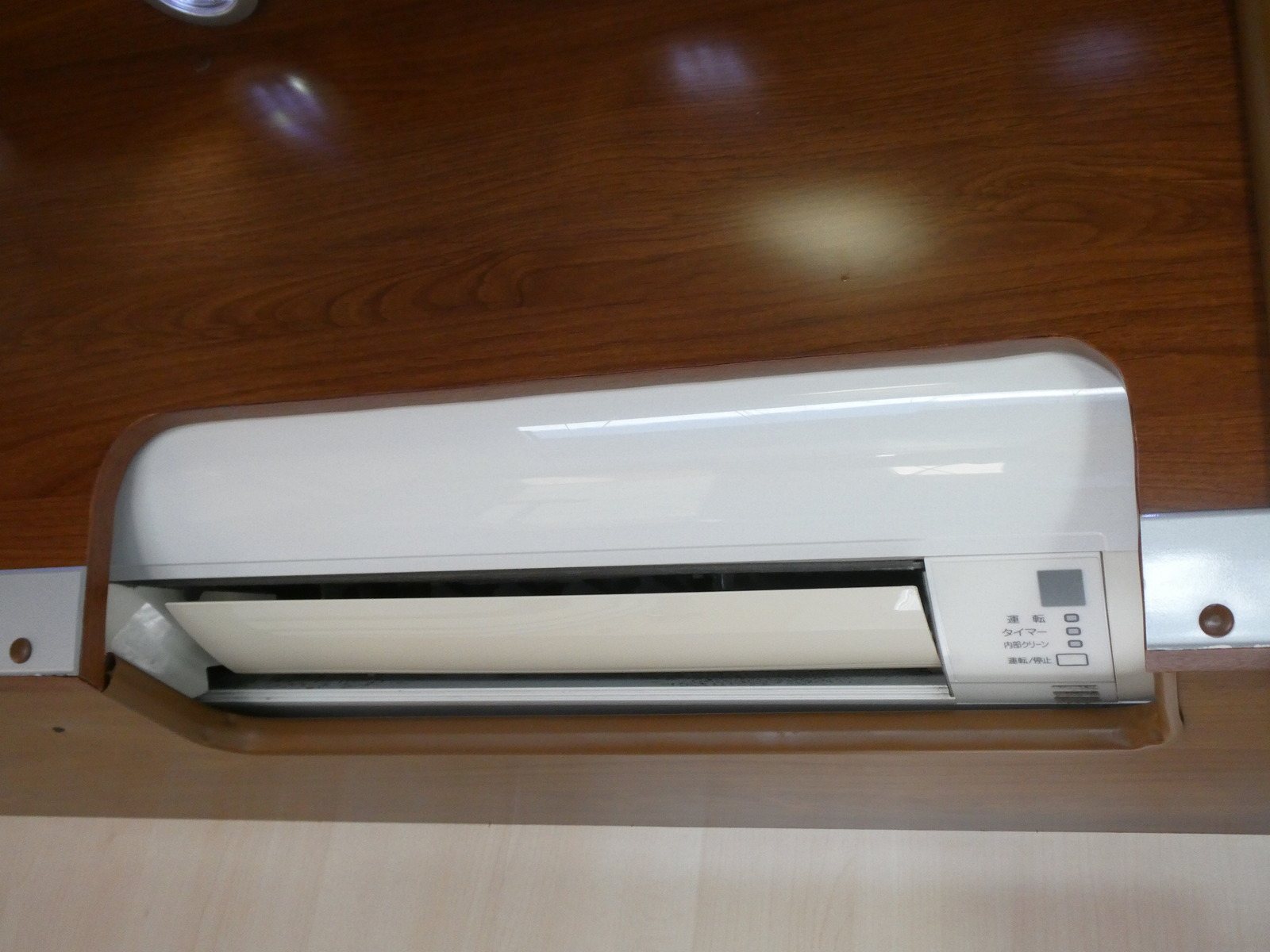 キャンピングカーキャブコン