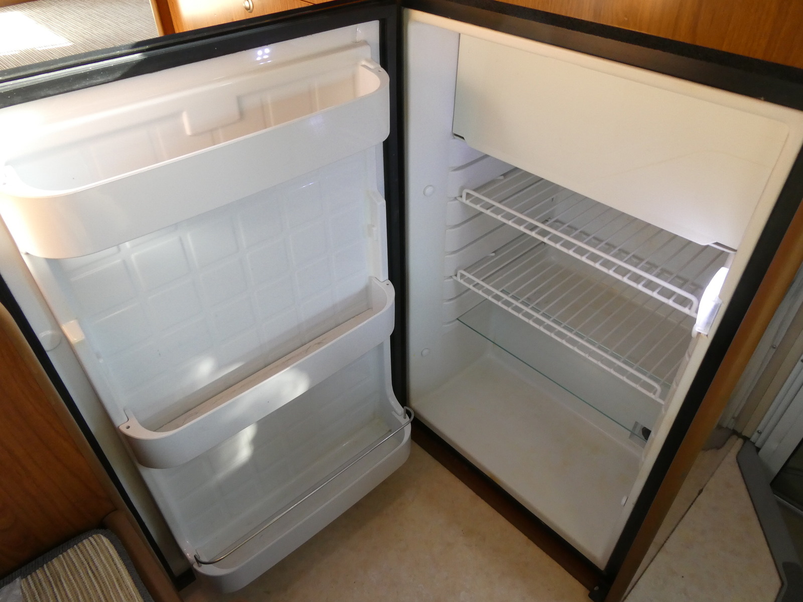 キャンピングカーキャブコン