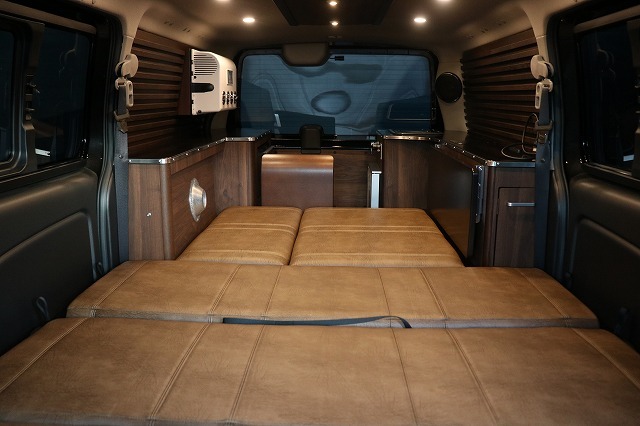 キャンピングカーバンコン