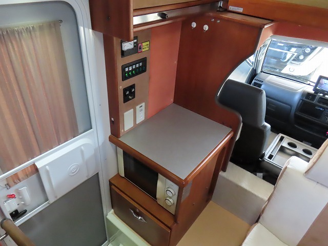 キャンピングカーキャブコン