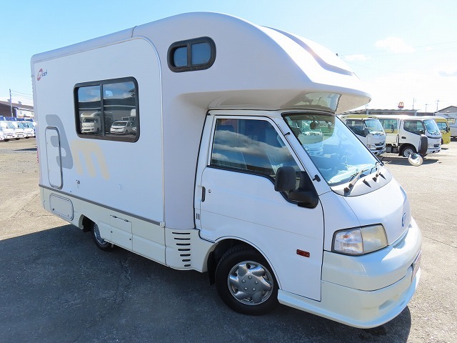 キャンピングカーキャブコン