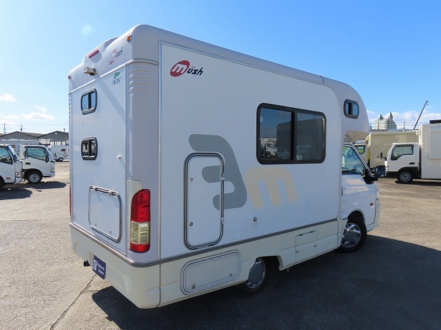 キャンピングカーキャブコン