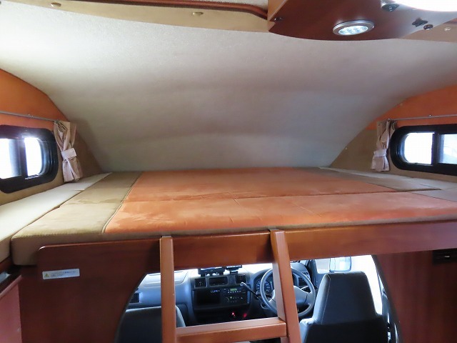 キャンピングカーキャブコン