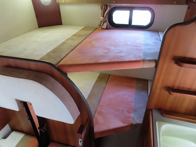 キャンピングカーキャブコン