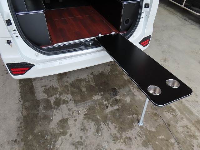 キャンピングカーバンコン