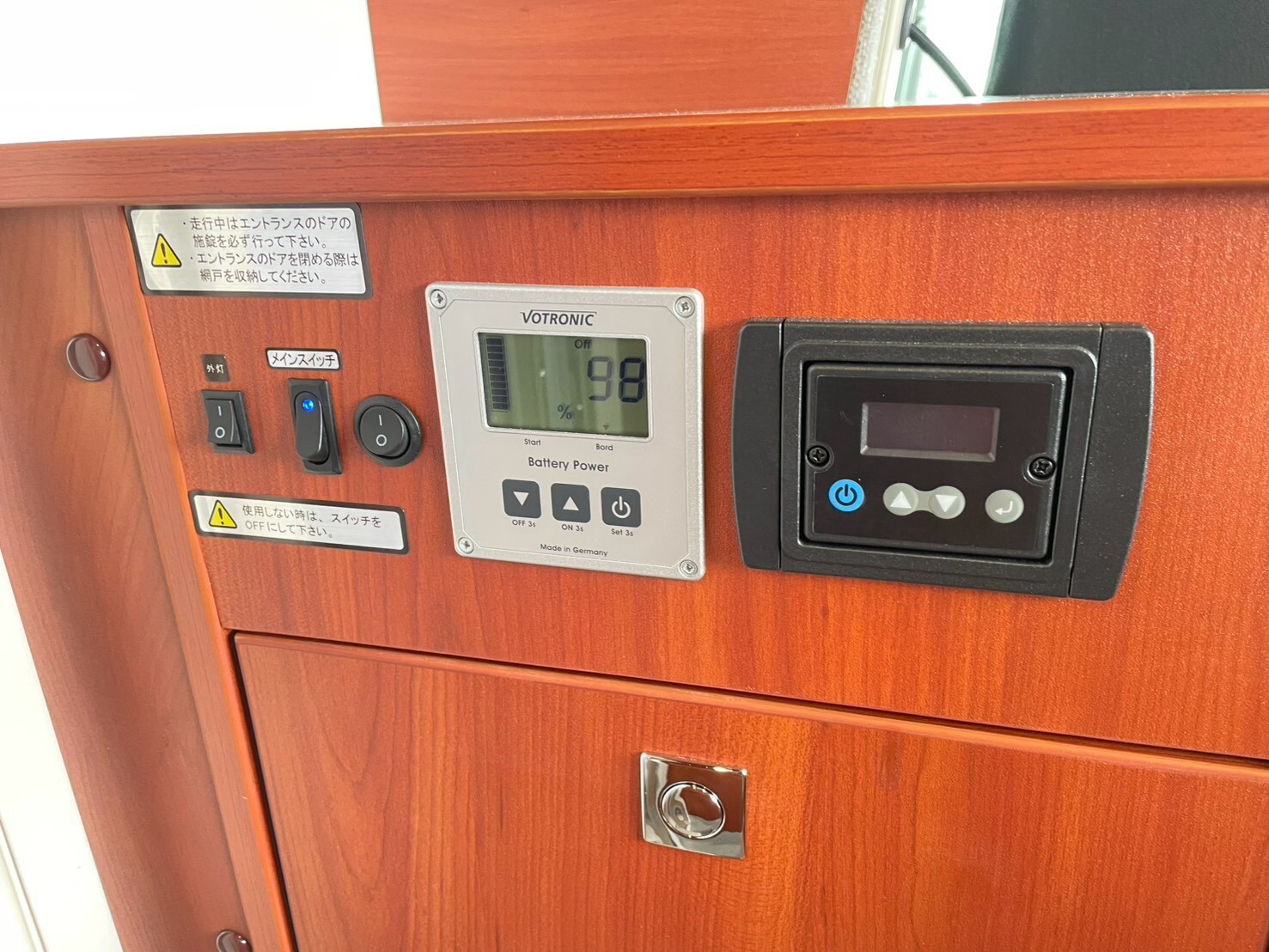 キャンピングカーキャブコン