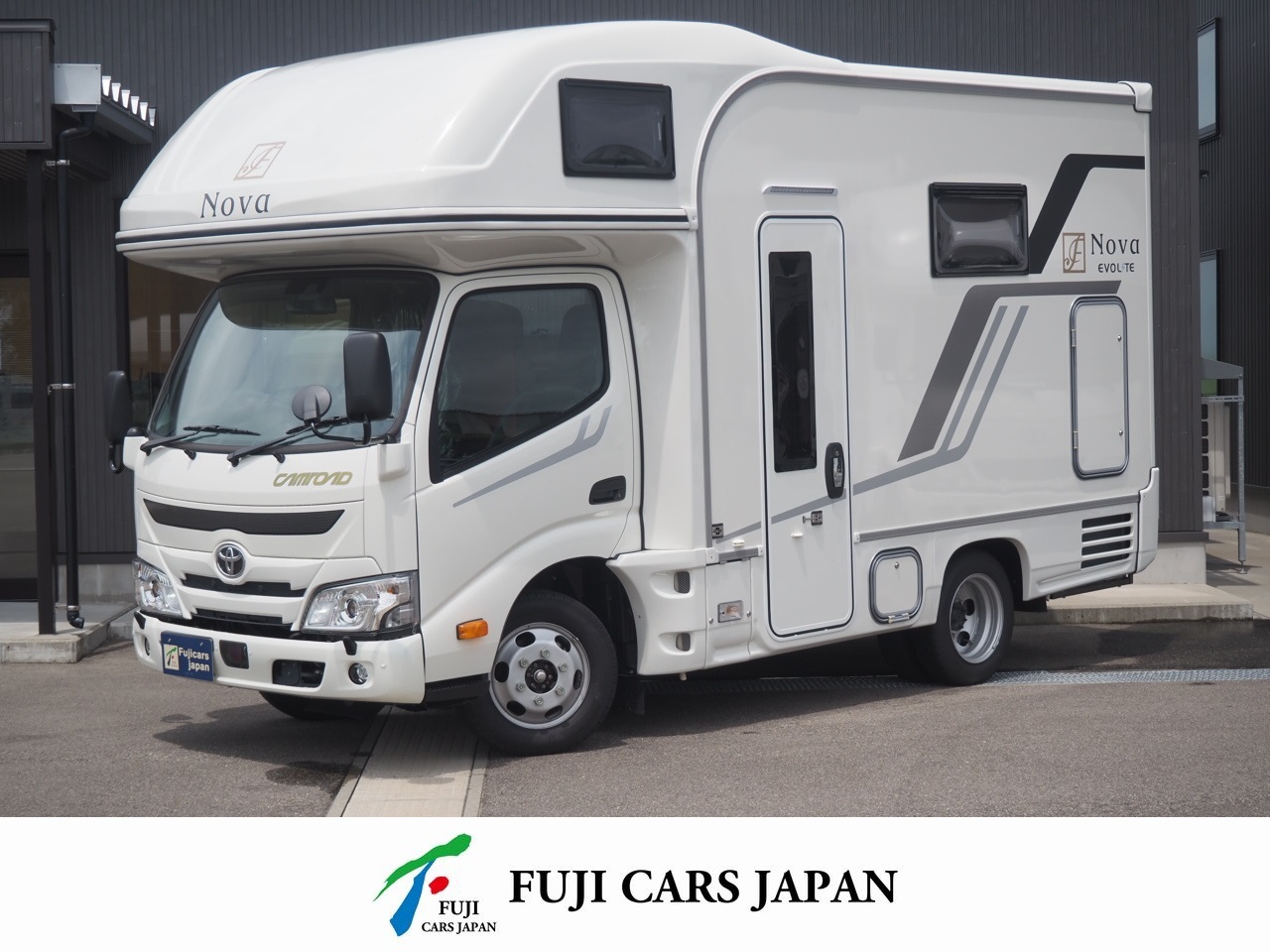 キャブコン カムロードフジカーズジャパンNovaW 4WD新車