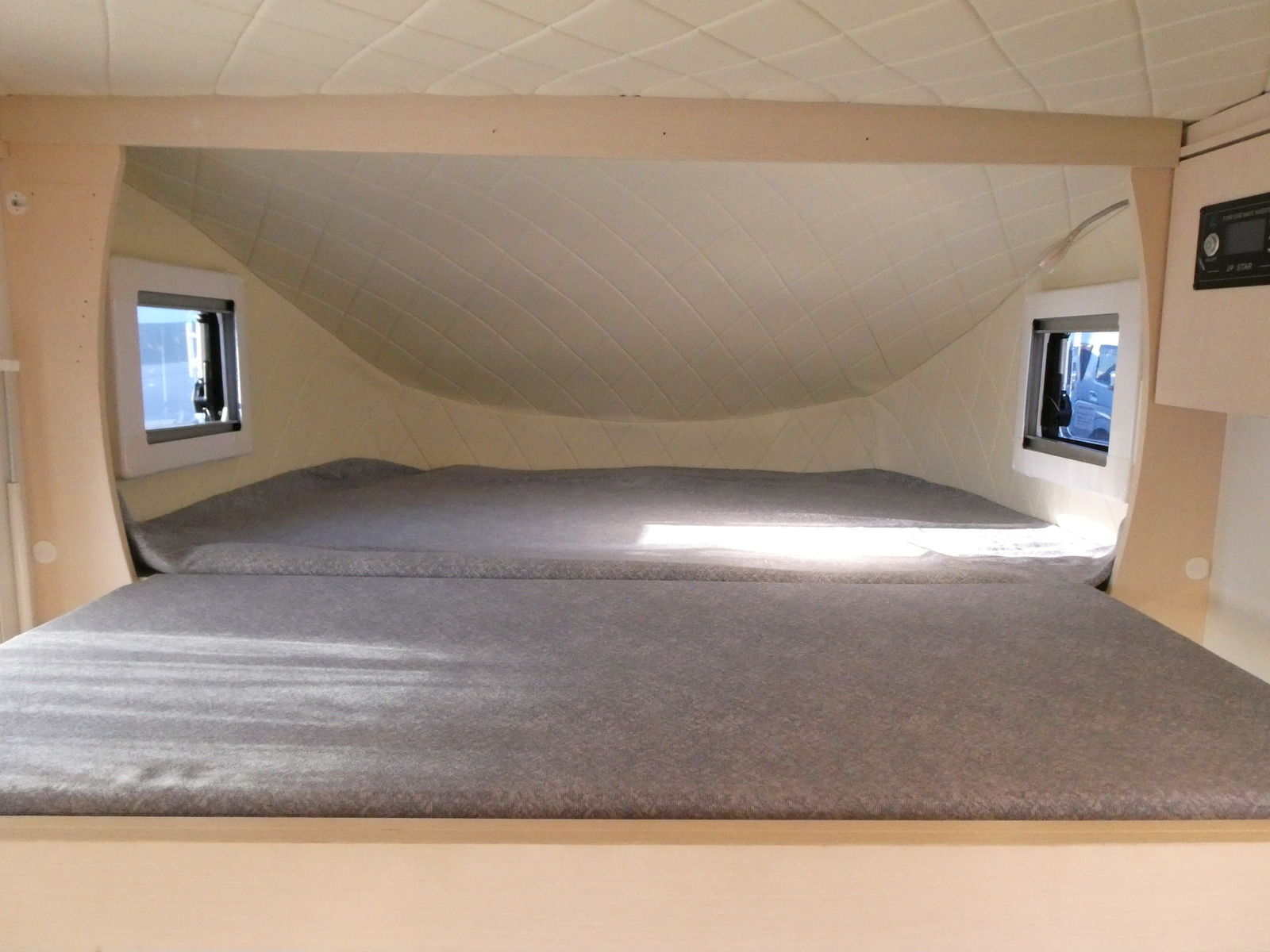 キャンピングカー軽キャンパー