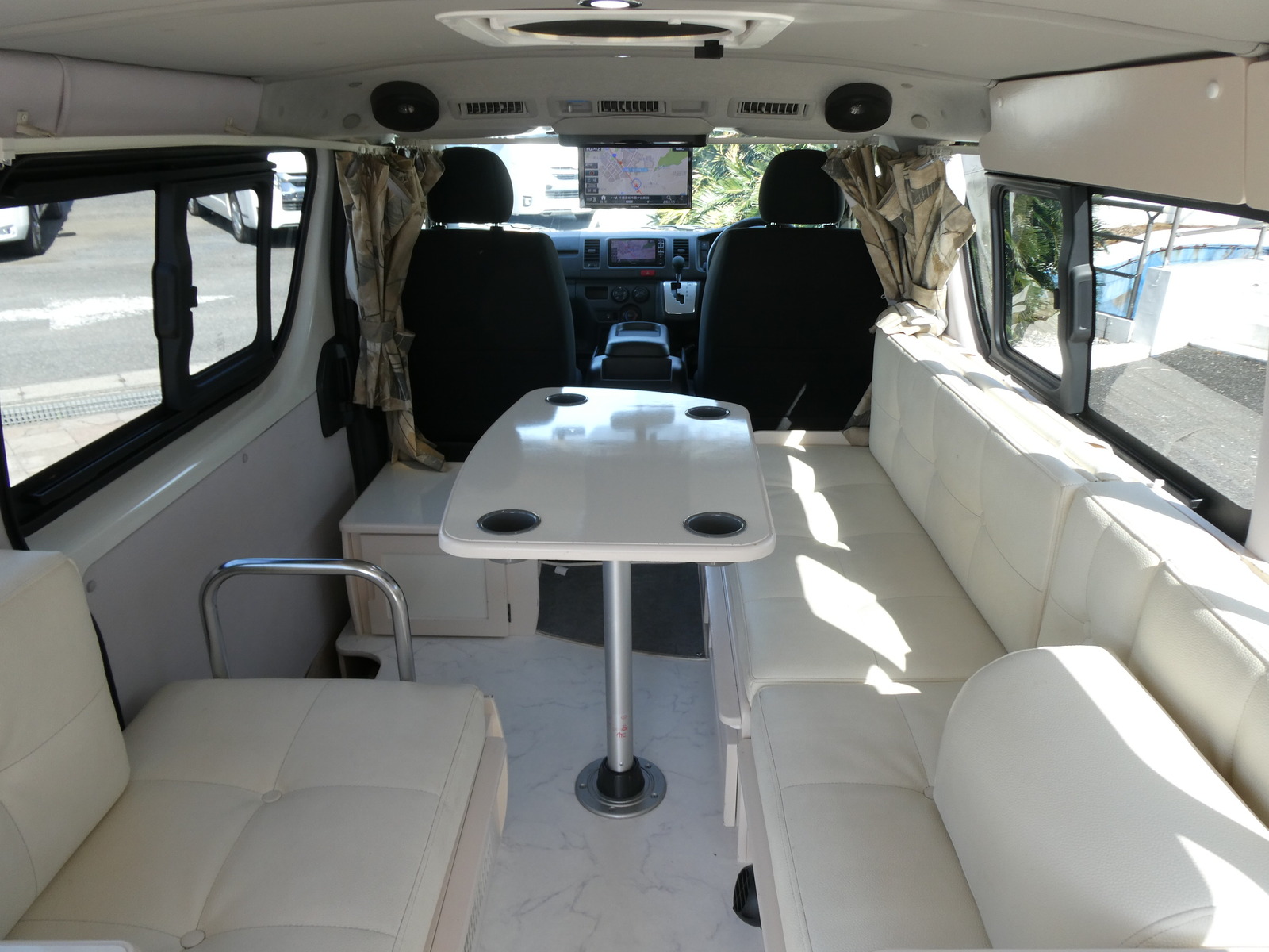 キャンピングカーバンコン