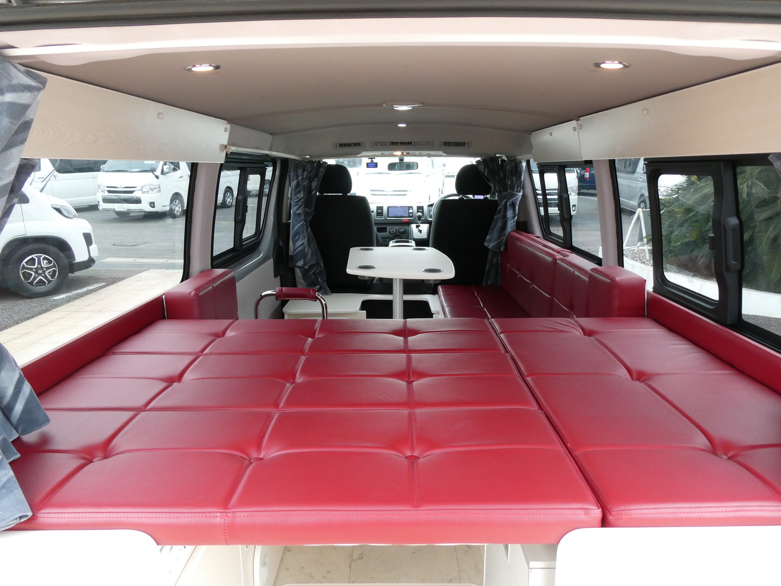 キャンピングカーバンコン