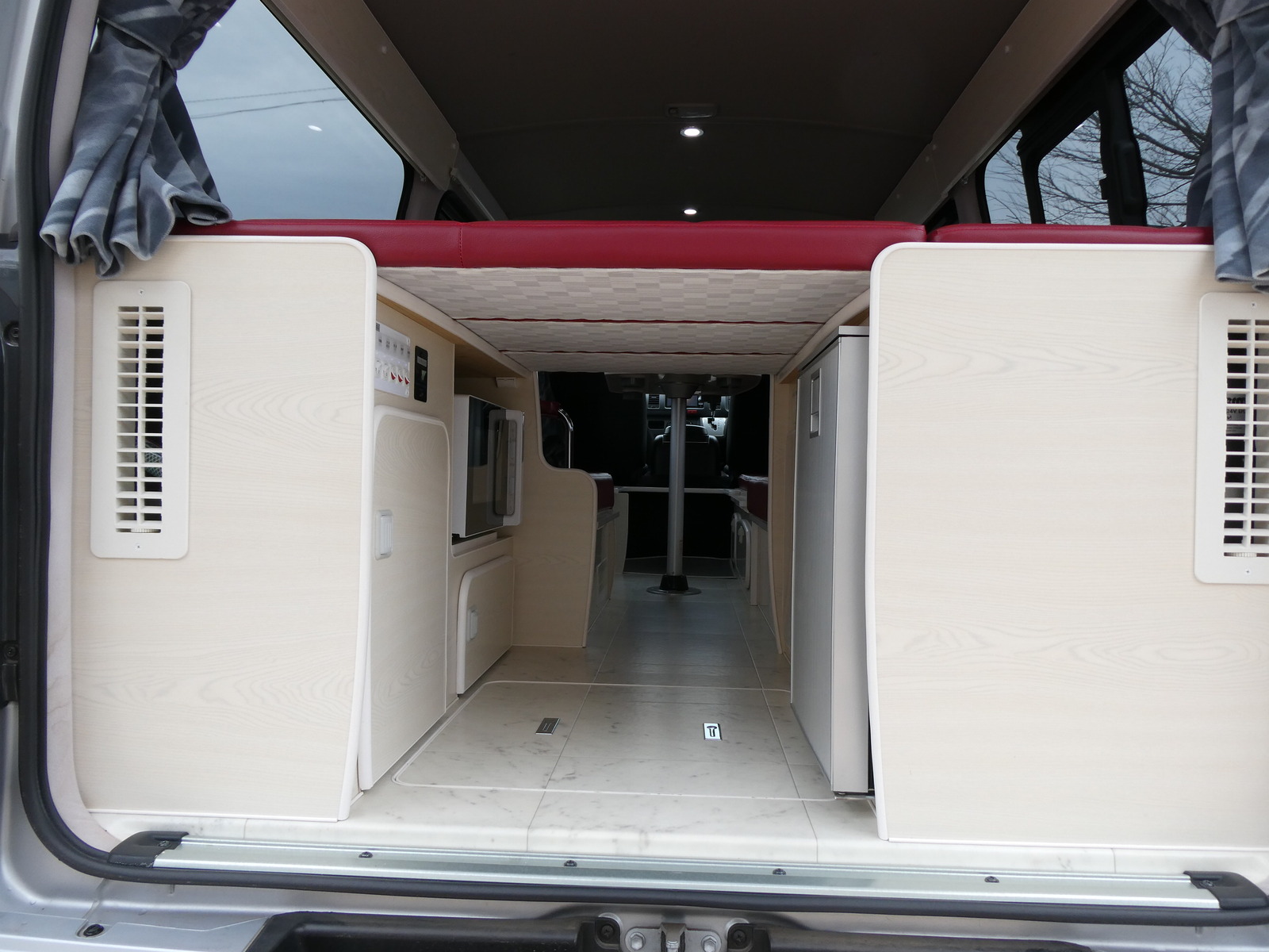 キャンピングカーバンコン