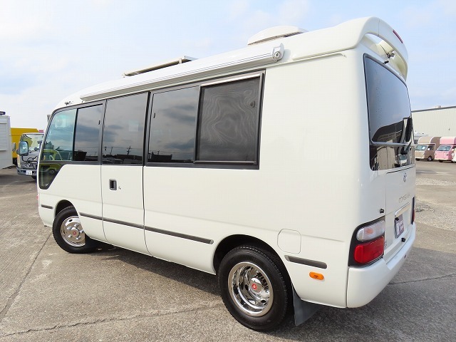 キャンピングカーバスコン