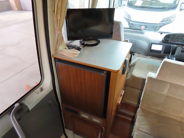 キャンピングカーバスコン