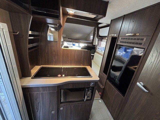 キャンピングカーキャブコン