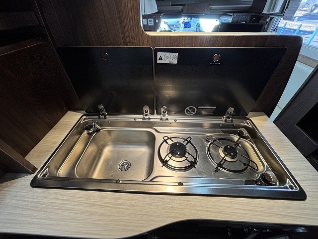 キャンピングカーキャブコン