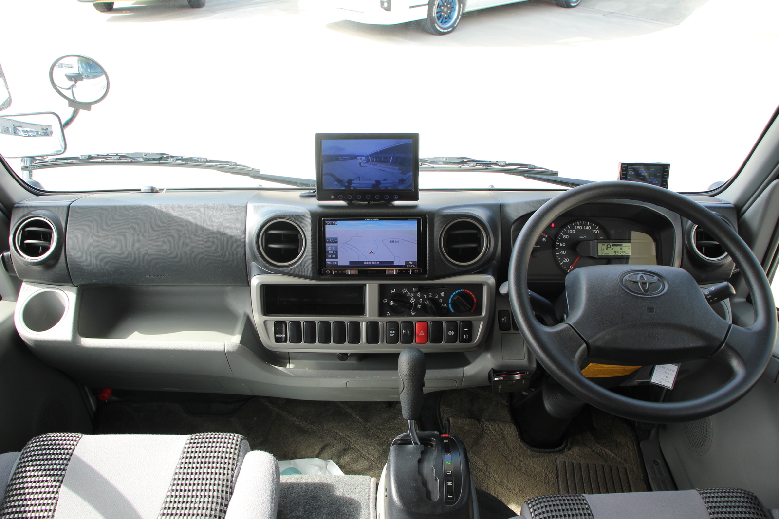 キャンピングカーキャブコン