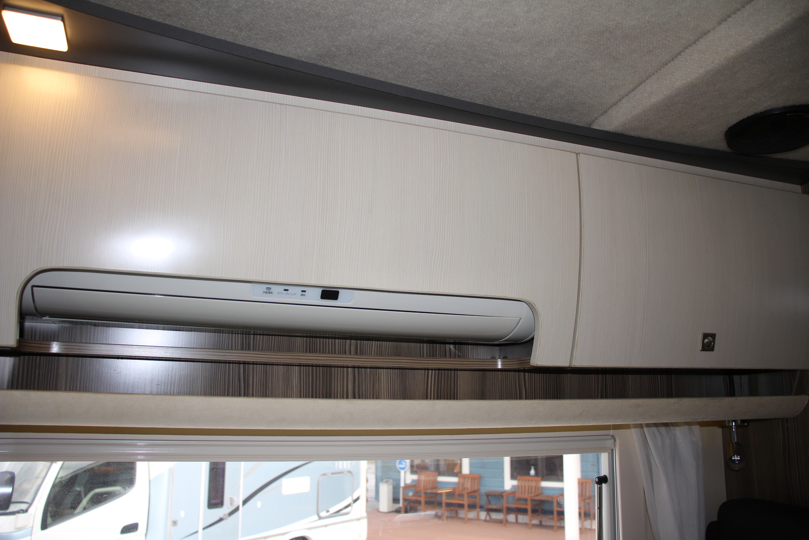 キャンピングカーキャブコン